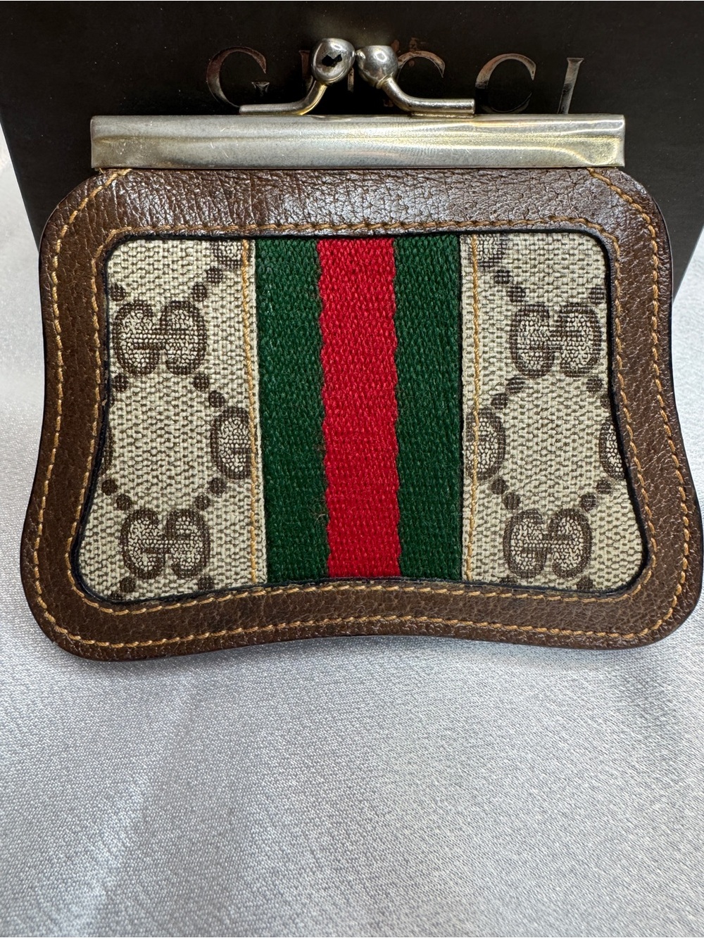 Vintage Gucci Sherry Line GG Supreme Kiss-Lock Coin Purse with Gucci Box